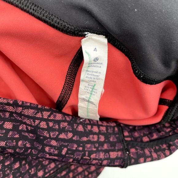 LULULEMON Outrun 17" Crop in Shatter Weave Dust Coral Plum / Black // 4 - Picture 10 of 12